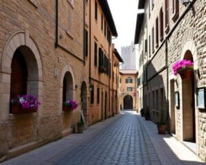 Mittelalterliche Gassen in Lucca, Italien